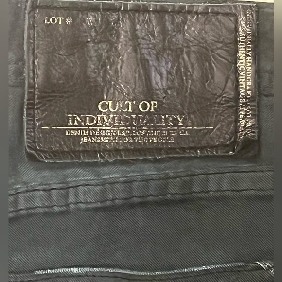 CULT OF INDIVIDUALITY brand Hagen style relaxed jeans. Size 36/34. Gently worn. - Picture 6 of 7